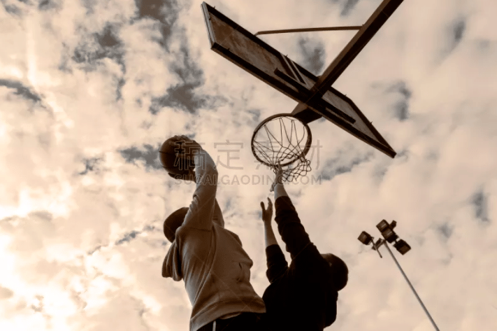 广州vs天津前瞻：广州近5战4胜状态出色，低迷天津难爆冷