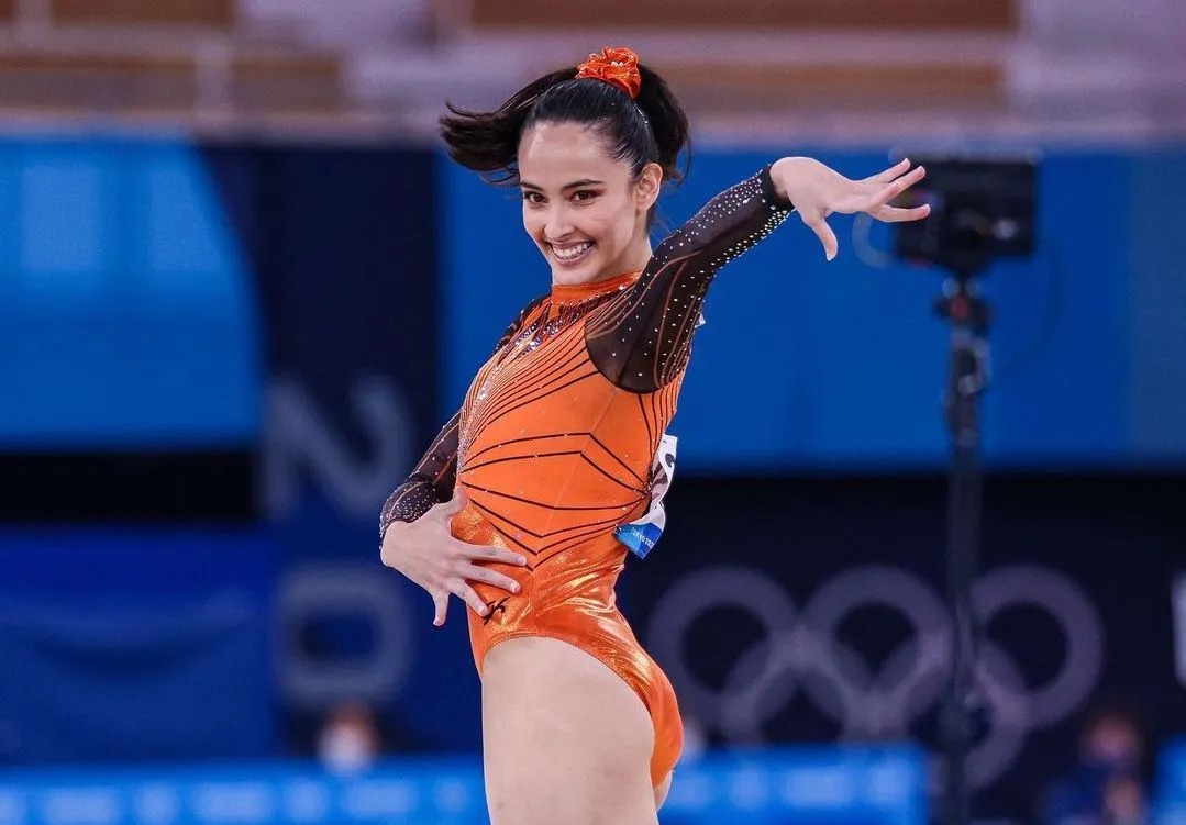 情绪不佳，吉拉西在下半场被换下时拒绝与主教练科瓦奇握手